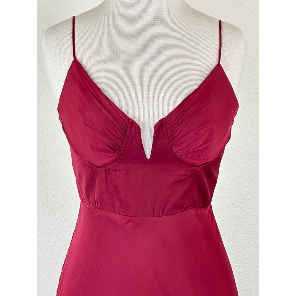Selfie Leslie Lake Como Red Satin Midi Dress V Wire‎ Bust Elegant M - Picture 4 of 16